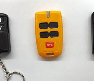 שלטים